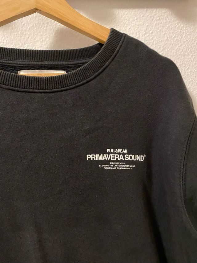 Sudadera Pull&Bear Primavera Sound Negra
