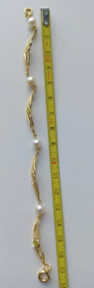 Pulsera chapada en oro con perlas