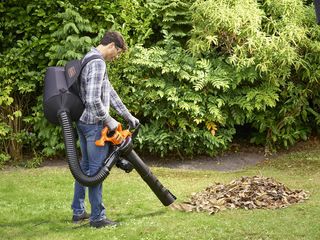 Soplador aspirador hojas BLACK+DECKER BEBLV260