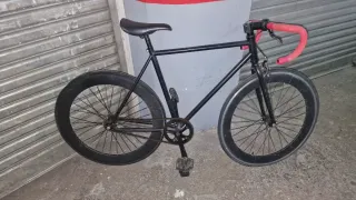 Bici Fixie Negra Ruedas Negras