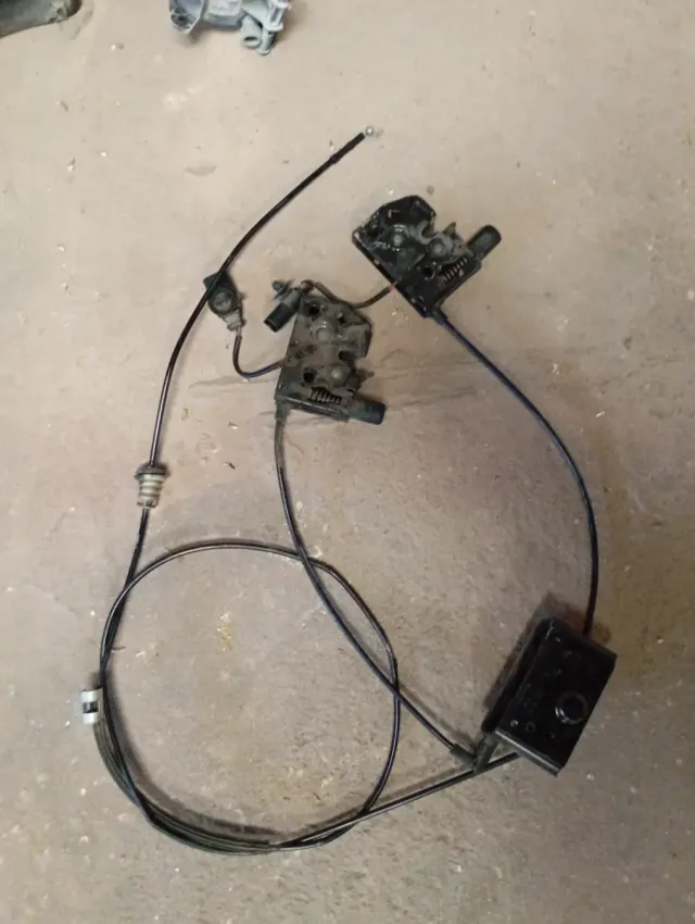 Cerradura capó Audi A1 Sportback