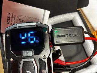 Arrancador de Coche Portátil con Power Bank