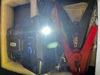 Arrancador de Coche Portátil con Power Bank