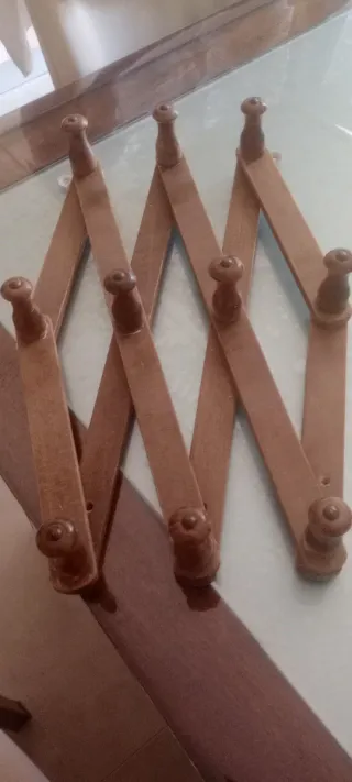 Appendiabiti Espansibile in Legno