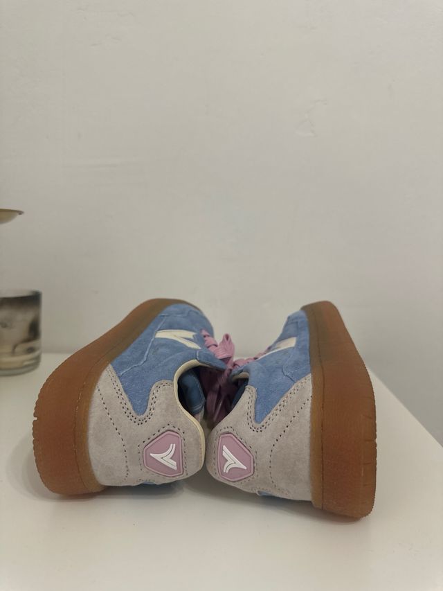 Zapatillas Victoria Azul/Beige Talla 39 nuevas