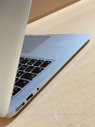 MacBook Air 2017 (A1466) i5 / 8GB / 256GB