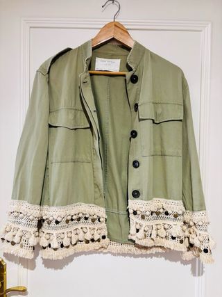 Chaqueta Zara flecos