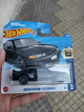 Nissan Skyline R32  escala 4/250