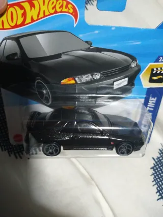Nissan Skyline R32  escala 4/250
