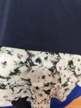 Blusa Sfera Talla XL con detalle floral