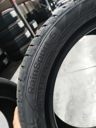 2 Neumáticos Uniroyal RainExpert 5 225/45 R17 94Y