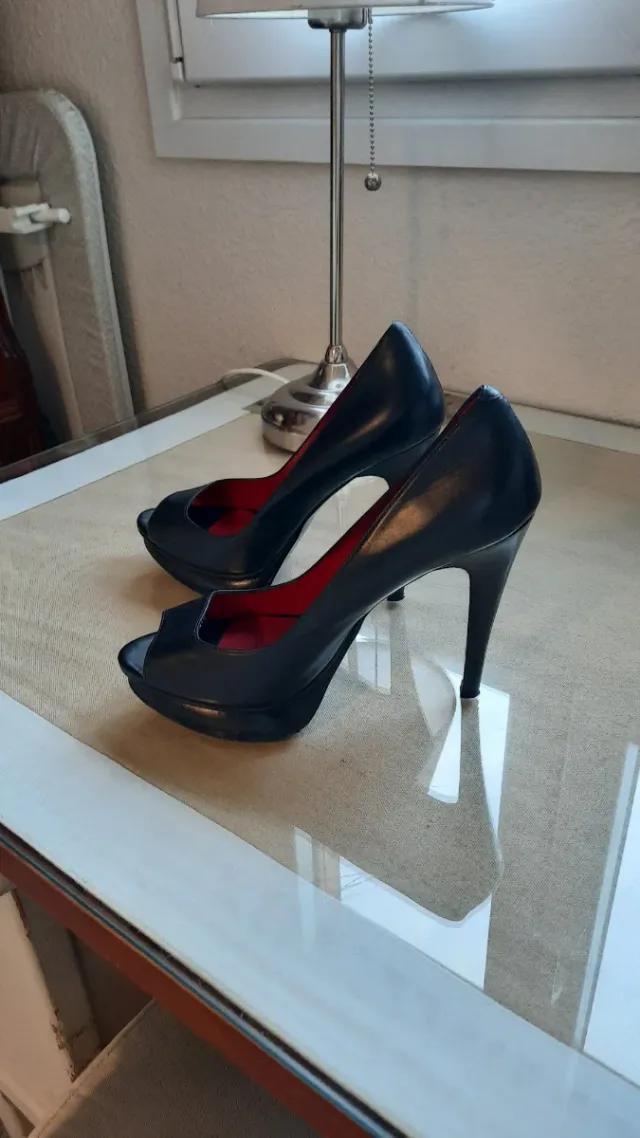 Zapatos Negros Tacón Alto NICOLAS Peep Toe