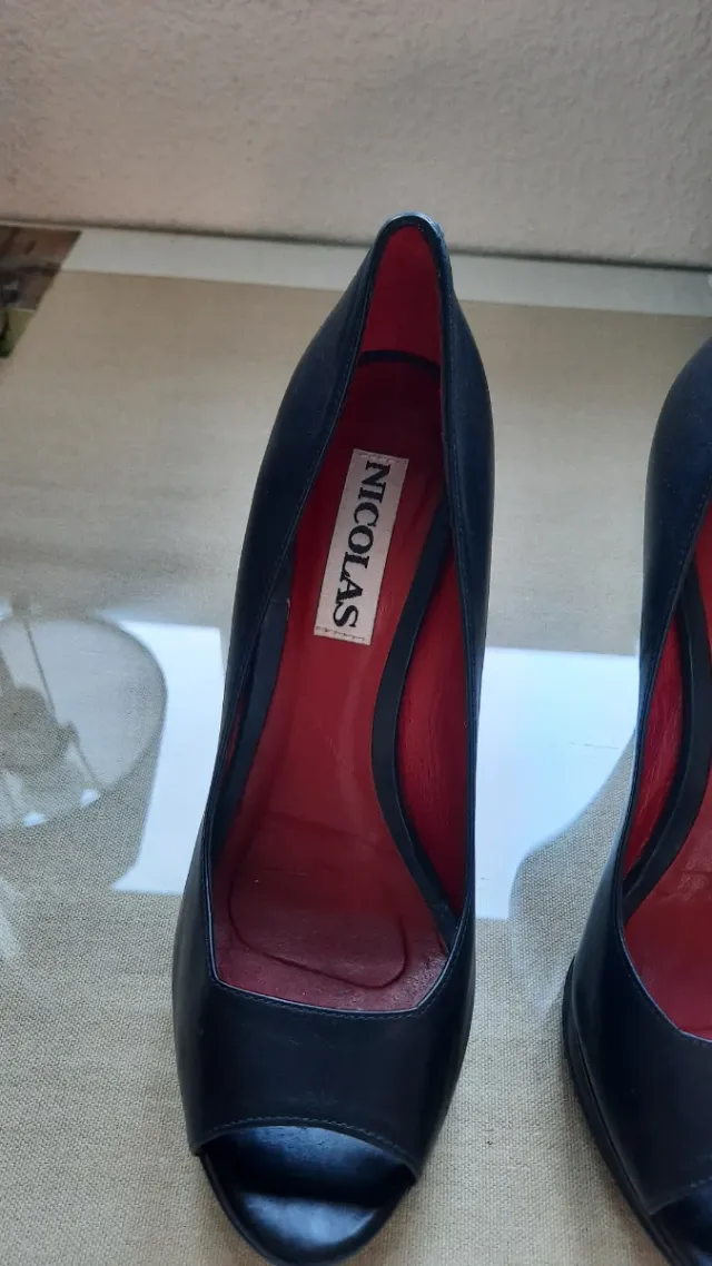 Zapatos Negros Tacón Alto NICOLAS Peep Toe