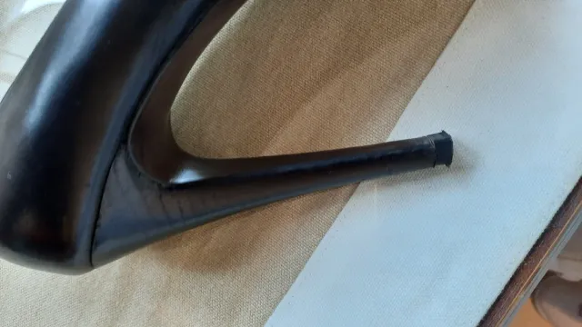 Zapatos Negros Tacón Alto NICOLAS Peep Toe