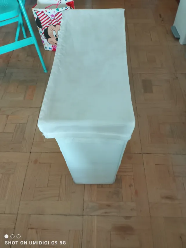 Cesta plegable ropa limpia/sucia.