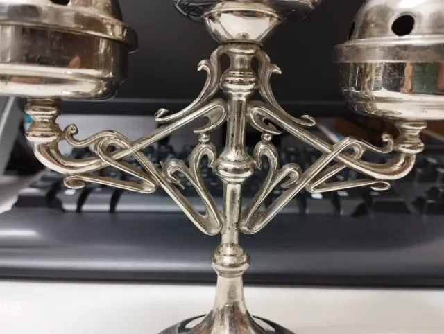 Candelabro antiguo modernista, marcado FAGES.