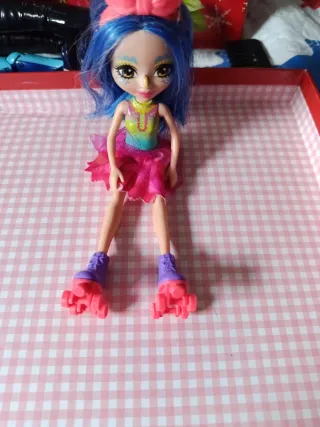 Muñeca Enchatimals acuática