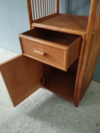 Armario de mimbre con arco