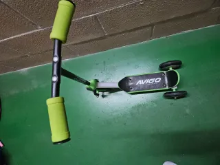 Patinete 3 Ruedas Avigo Verde