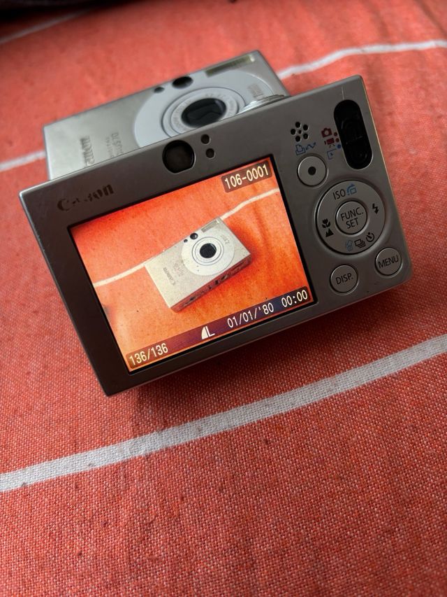 2 Cámaras Digitales Canon IXUS 70