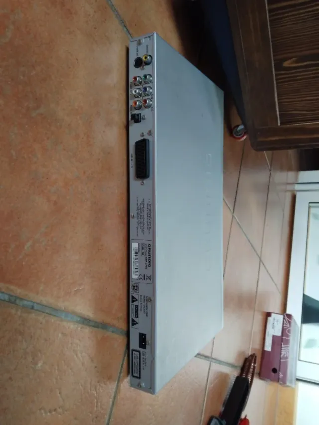 DVD Grundig sin cables