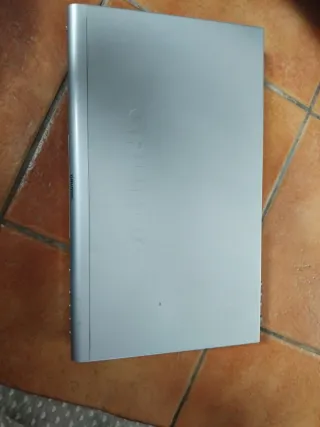 DVD Grundig sin cables