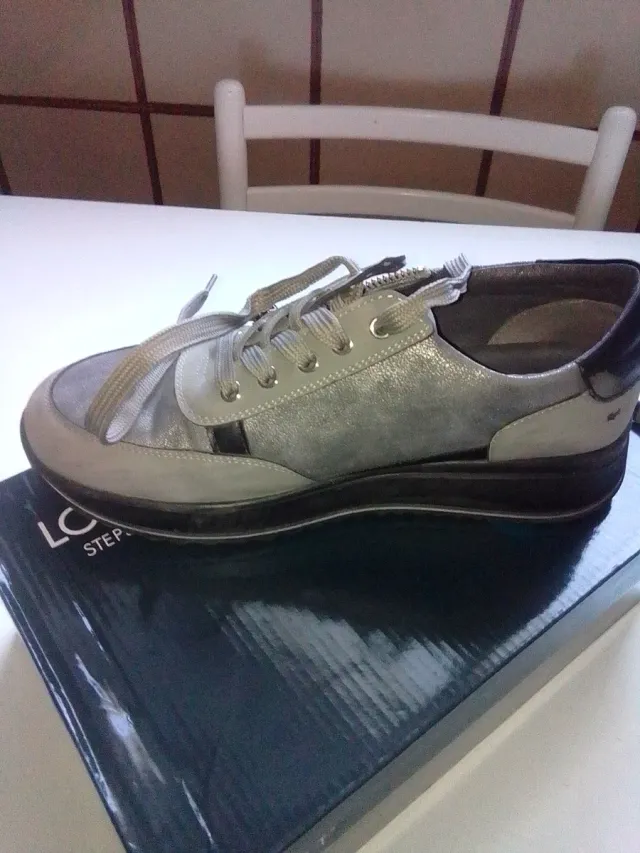 Scarpe donna grigie con zip