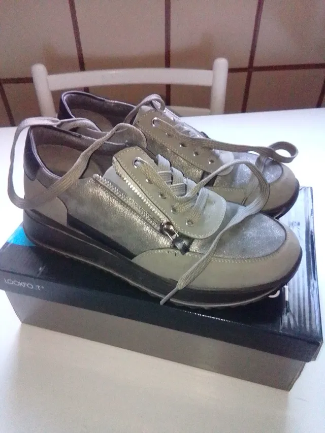 Scarpe donna grigie con zip