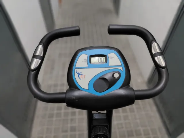 Bicicleta Estática Plegable Azul y Negra.