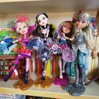 Black Sapphire Cookie Keychain