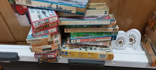 Maquetas militares: Barcos y Aviones