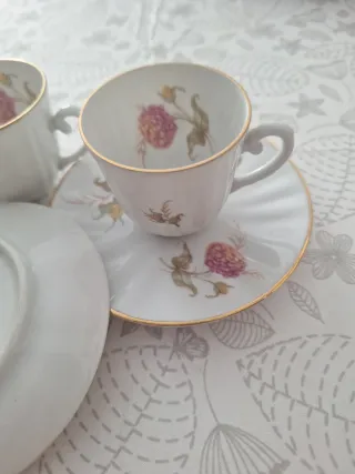 Tazas de porcelana Bidasoa con filo dorado