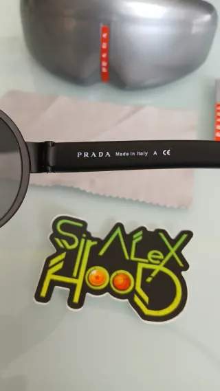 Gafas de sol Prada negras