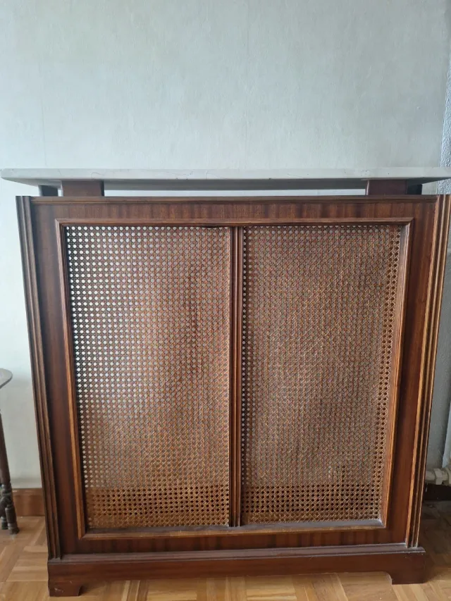 Cubre radiador retro madera y ratán