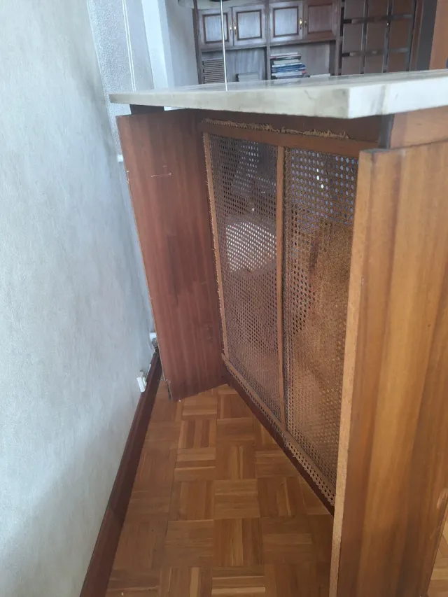 Cubre radiador retro madera y ratán