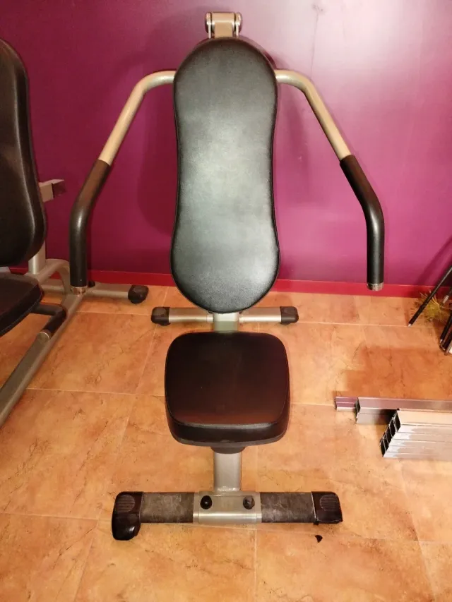 Máquina de gimnasio multiusos