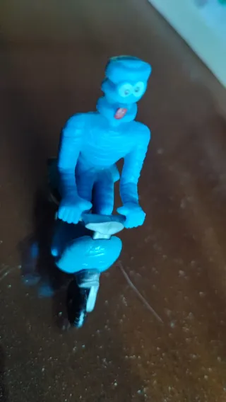 Gadget Kinder Sorpresa. Mummia scooter n 7