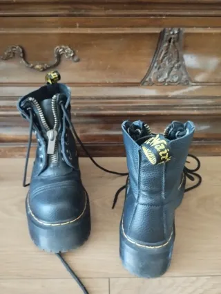 Botas Dr. Martens Talla 36 (un solo uso) tallan gr
