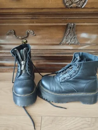 Botas Dr. Martens Talla 36 (un solo uso) tallan gr