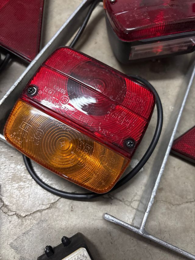 Luces de remolque y cableado