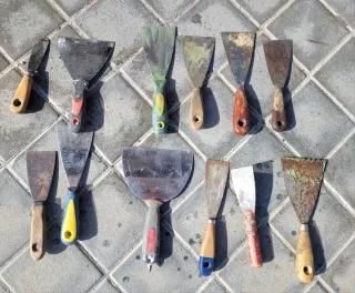 Lote 12 espátulas de albañil