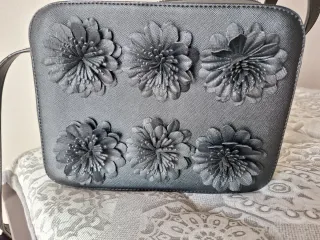 Bolso negro mujer flores 3D nuevo