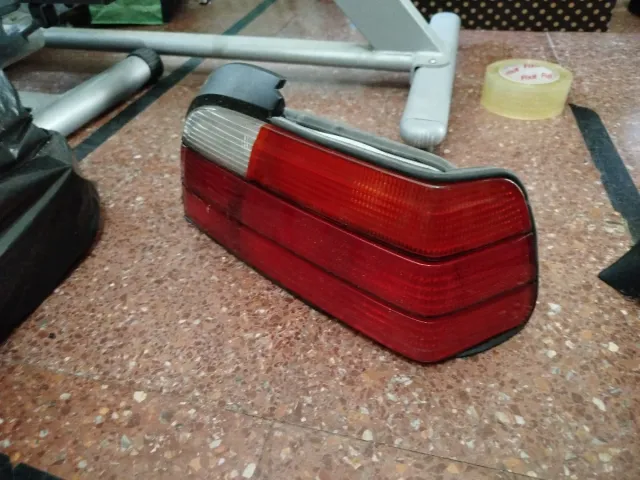 Piloto trasero derecho BMW E36