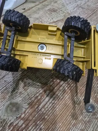 Crane Grove RT865B Rough Terrain NZG 1:55