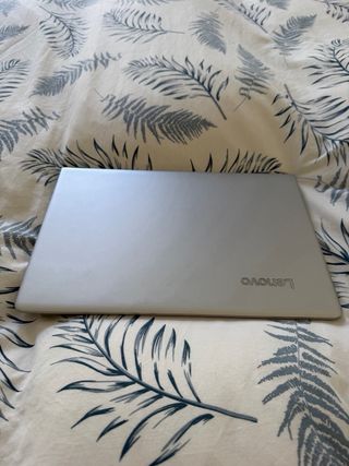 Portátil Lenovo Ideapad ultrafino