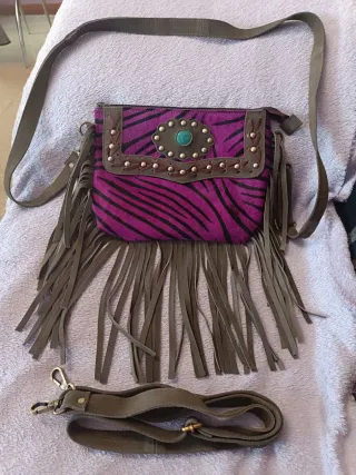 Bolso flecos morado y marrón