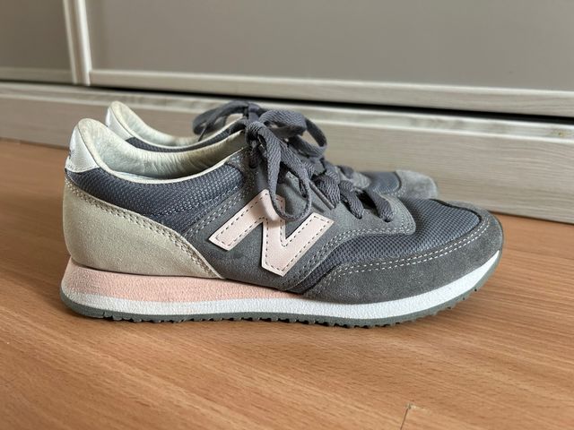 Zapatillas New Balance 620 Gris y Rosa