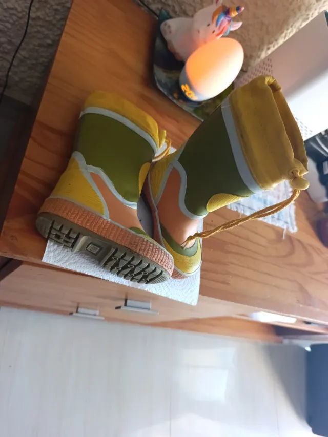 Botas de agua niña talla 22