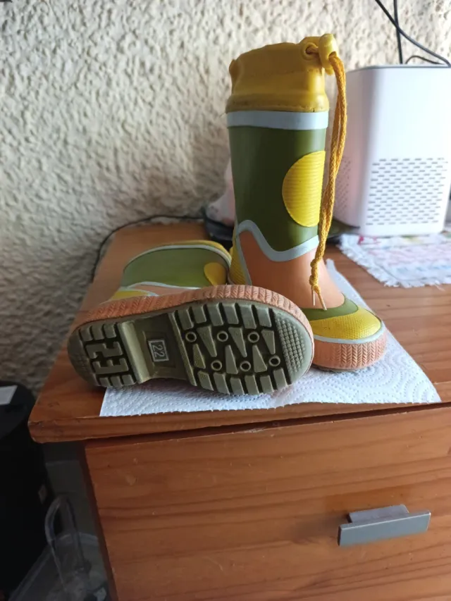 Botas de agua niña talla 22