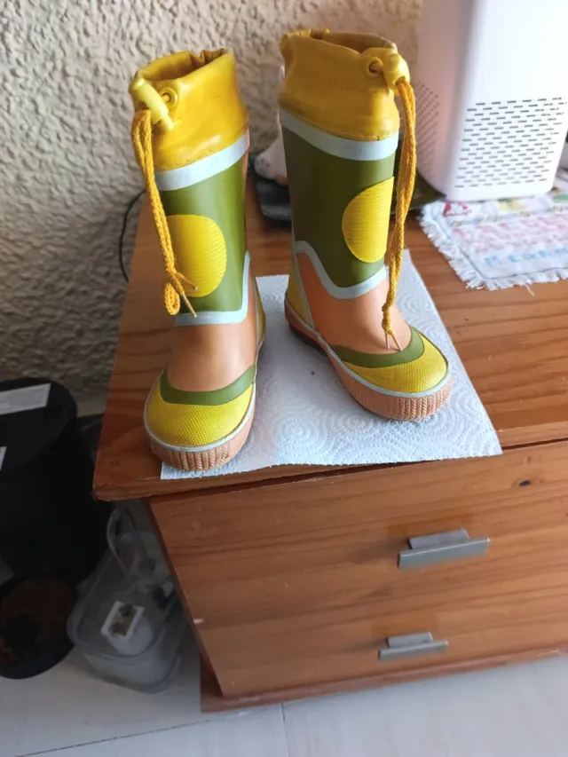 Botas de agua niña talla 22